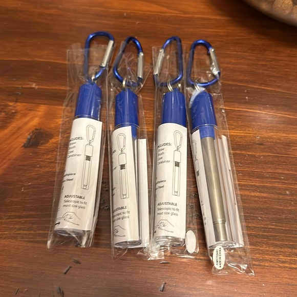 BRAND NEW Set Of Four Stainless Steel
Collapsible Reusable Straws - Picture 3 of 12